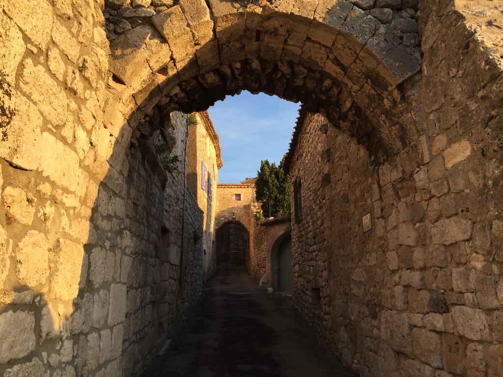 La Grotte Apartment La Garde Adhemar Bagian luar foto