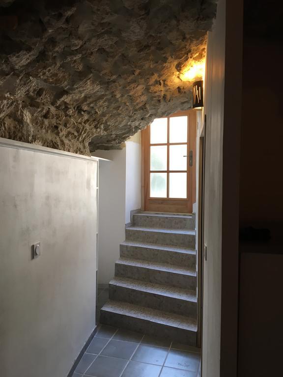 La Grotte Apartment La Garde Adhemar Bagian luar foto