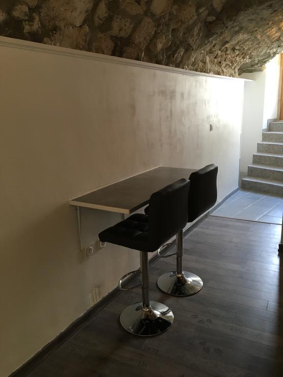 La Grotte Apartment La Garde Adhemar Bagian luar foto